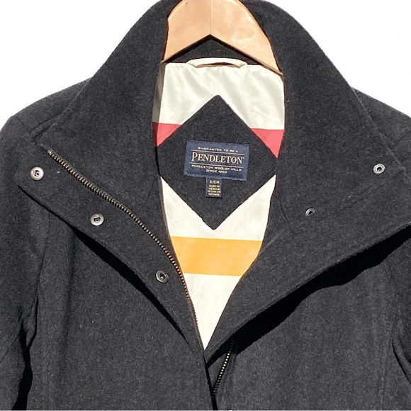 NWOT PENDLETON Women’s Gray Wool Zip And Snap front Overcoat Size Small - Picture 5 of 8